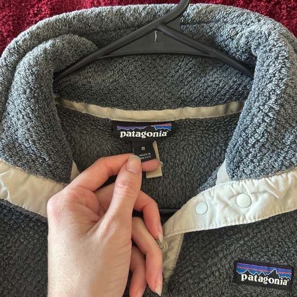 Patagonia Women’s Gray Fleece - Picture 2 of 4